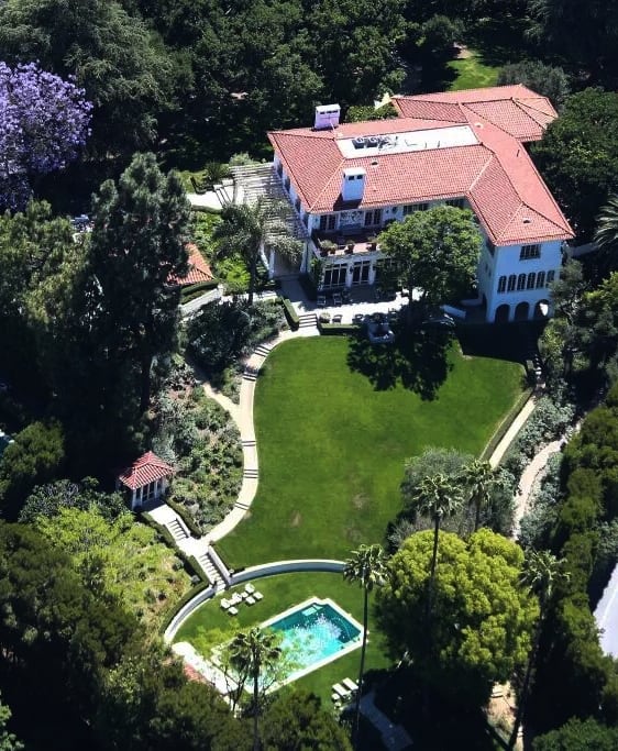 Los representantes de la cantante contactaron a los agentes inmobiliarios y coordinaron una visita virtual a la propiedad de Jolie en Los Feliz (Google Maps)