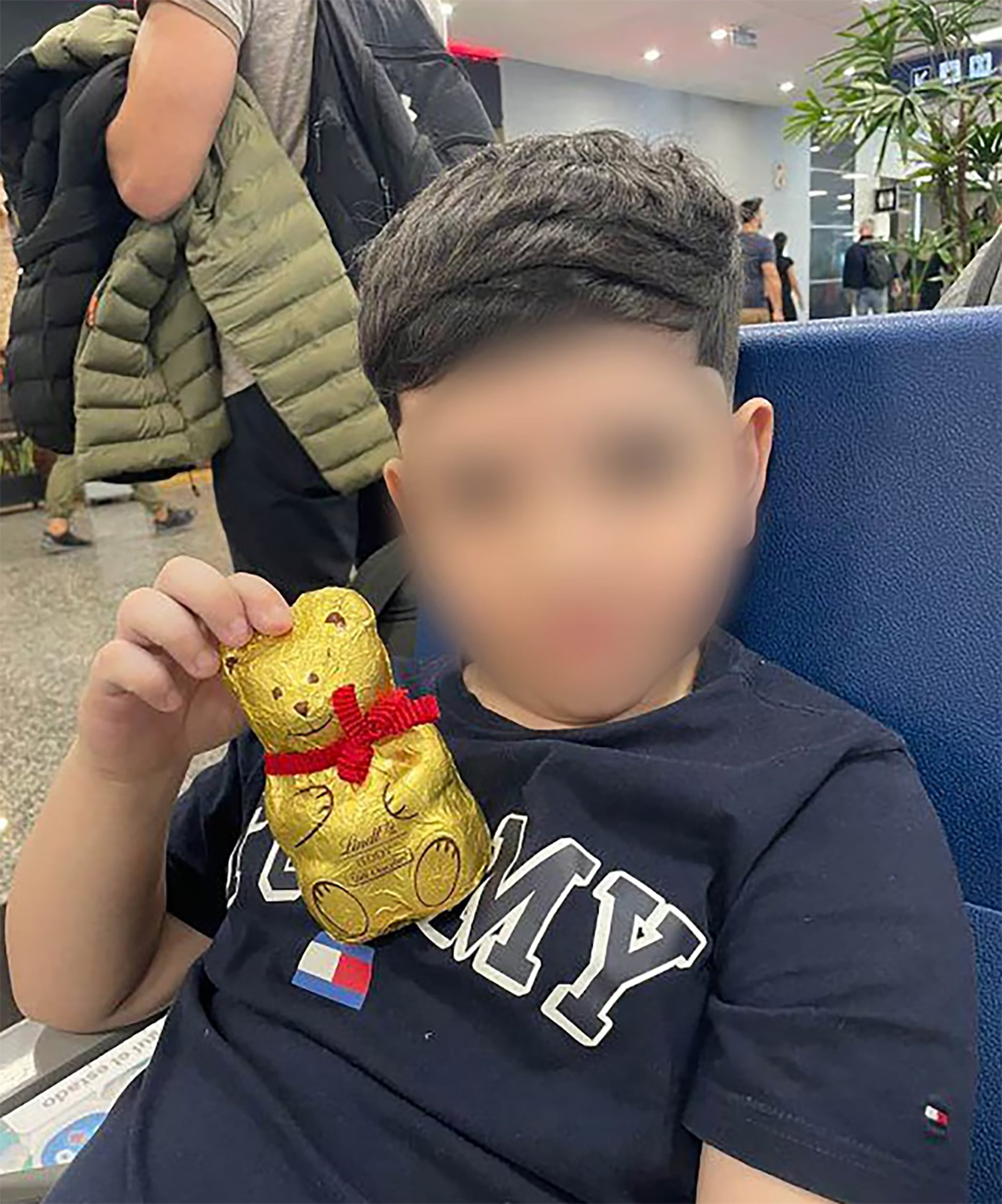 Bastián, el nene de ocho años que se encuentra internado luego del choque en La Frontera, en Pinamar