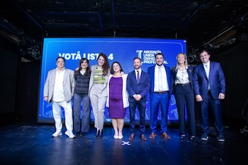 Itatí Demarchi Arballo, junto a sus compañeros de la lista Abogacía Unida y Dignidad Profesional