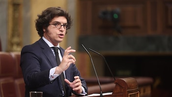 Figaredo (Vox) llama "psicópata" a Sánchez y denuncia que trabaja en un "pucherazo electoral" nacionalizanzando nietos