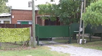 La Contumancia, casa del presidente Yamandú Orsi en Salinas, Canelones, Uruguay (Captura Telemundo/Canal 12)