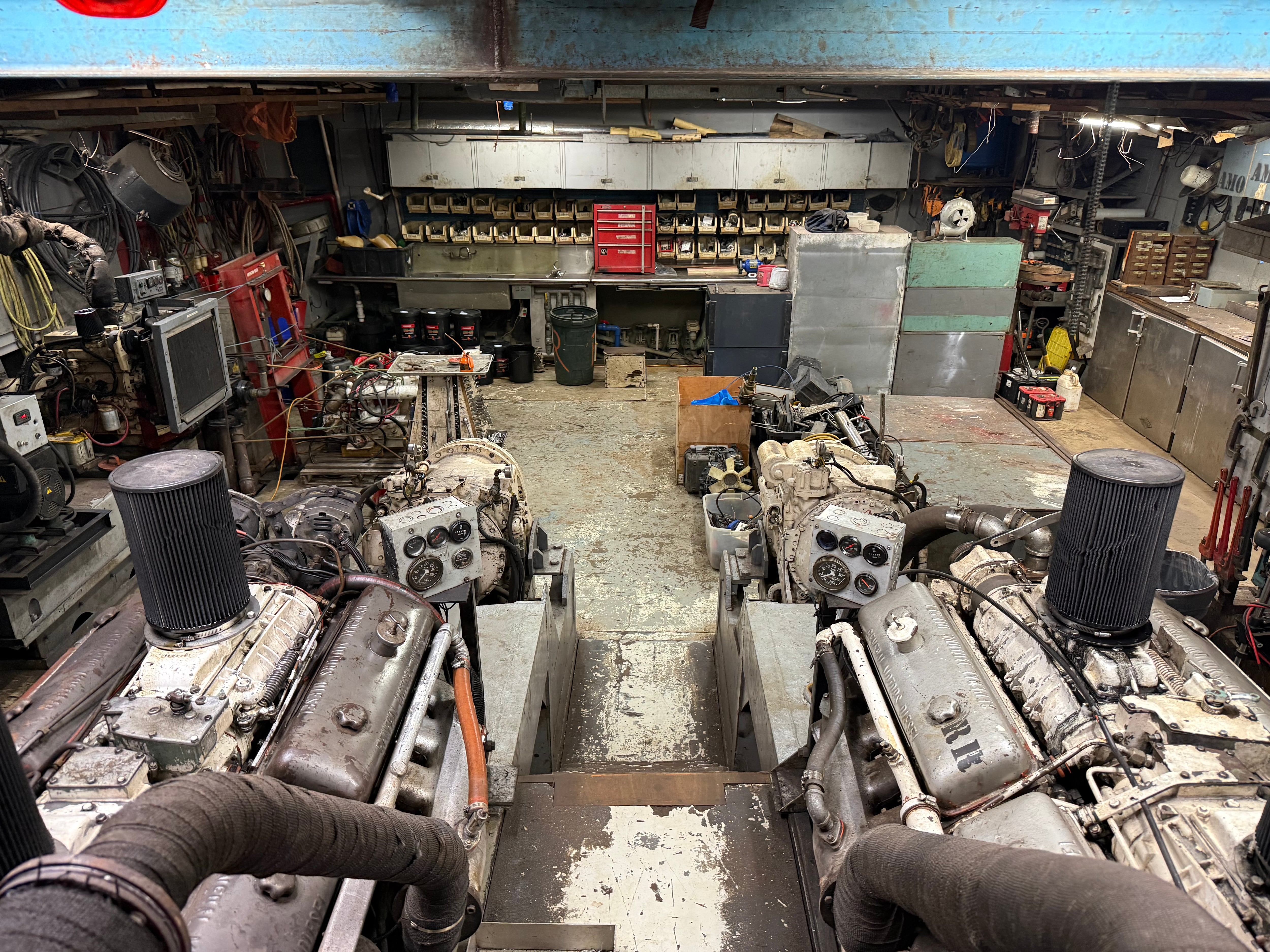 Zona de control técnica, mecánica y eléctrica del buque. Cortesía: Fabricio Quirós