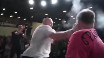 El campeón de bofetadas perdió