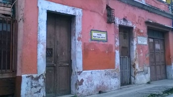 Autoridades de Guatemala evalúan convertir la casa de Miguel Ángel Asturias en un museo