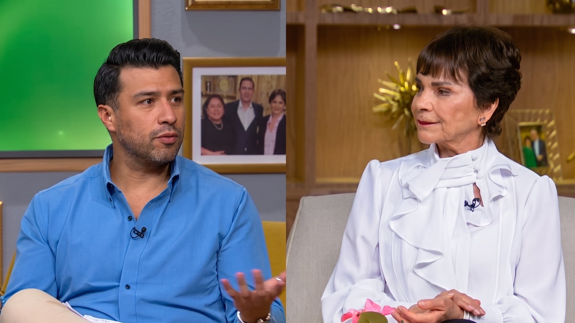 Pati Chapoy y Ricardo Manjarrez aparecen en pantalla dividida mientras la presentadora de televisión genera controversia por un comentario en vivo. (Ventaneando: YouTube)