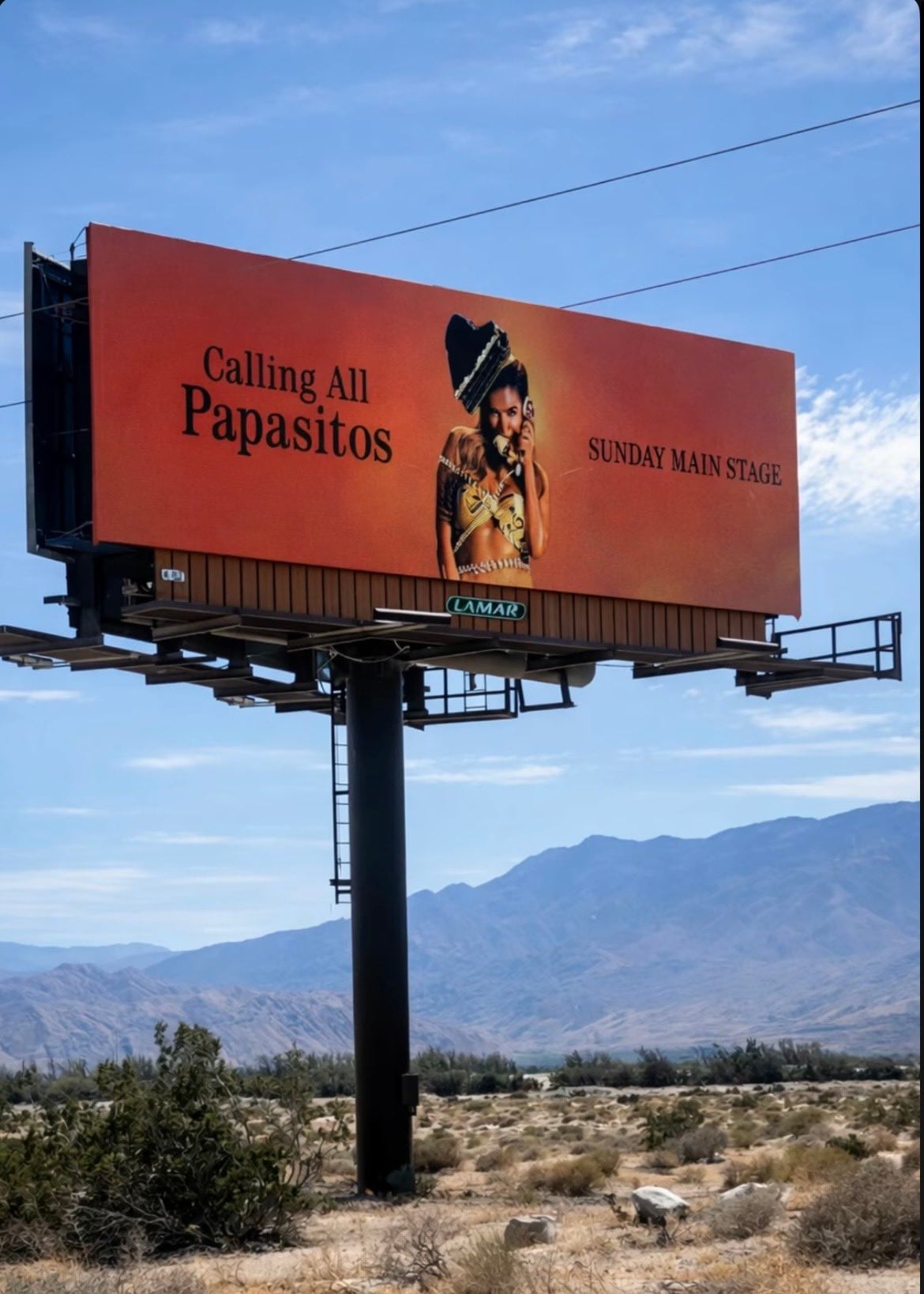 Karol G promociona su paso como la primera latina en ser cabeza de lista en el festival Coachella con vallas publicitarias - crédito @ThisIsKarolG/ X