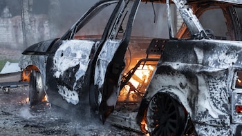 Un coche bomba ha explotado en una comisaría de Belfast sin dejar víctimas ni heridos