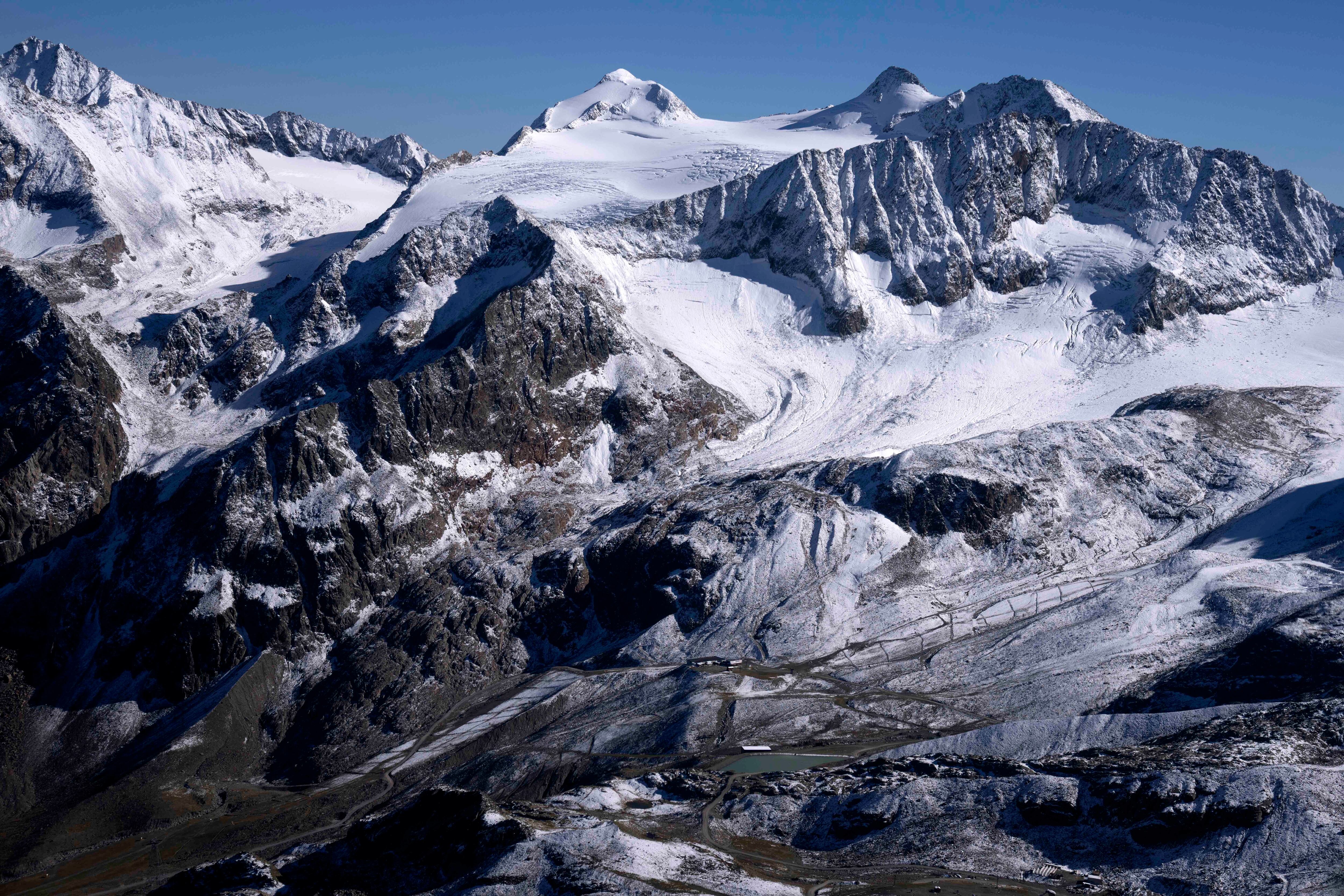 El glaciar Sulzenauferner en el área de esquí Stubai, cerca de Innsbruck, Austria (Associated Press/Matthias Schrader)