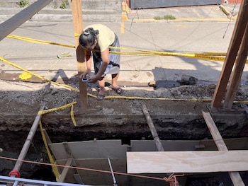 Desentierro de Osamentas humanas históricas en Antiguo Cuscatlán.