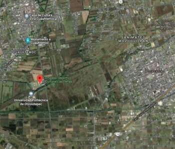 La joven salió de su