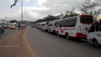 El paro de transporte público colectivo y las protestas afectan especialmente el acceso de niños y jóvenes a los colegios de Cúcuta durante los bloqueos - crédito @CSHERMESL / X