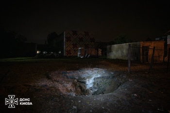 Al menos un muerto en un nuevo ataque nocturno ruso con misiles y drones contra Kiev