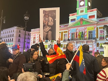 Miles de venezolanos celebran la