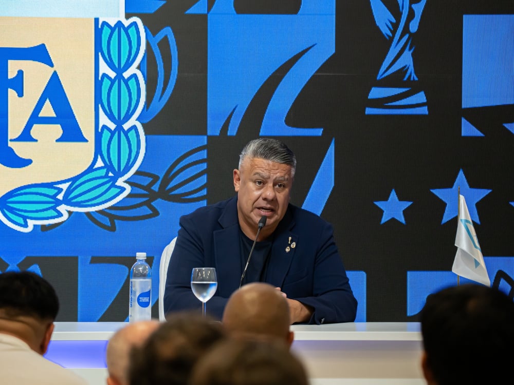 Claudio Chiqui Tapia formó parte de la presentación del Torneo Promocional Amateur (Prensa: AFA)