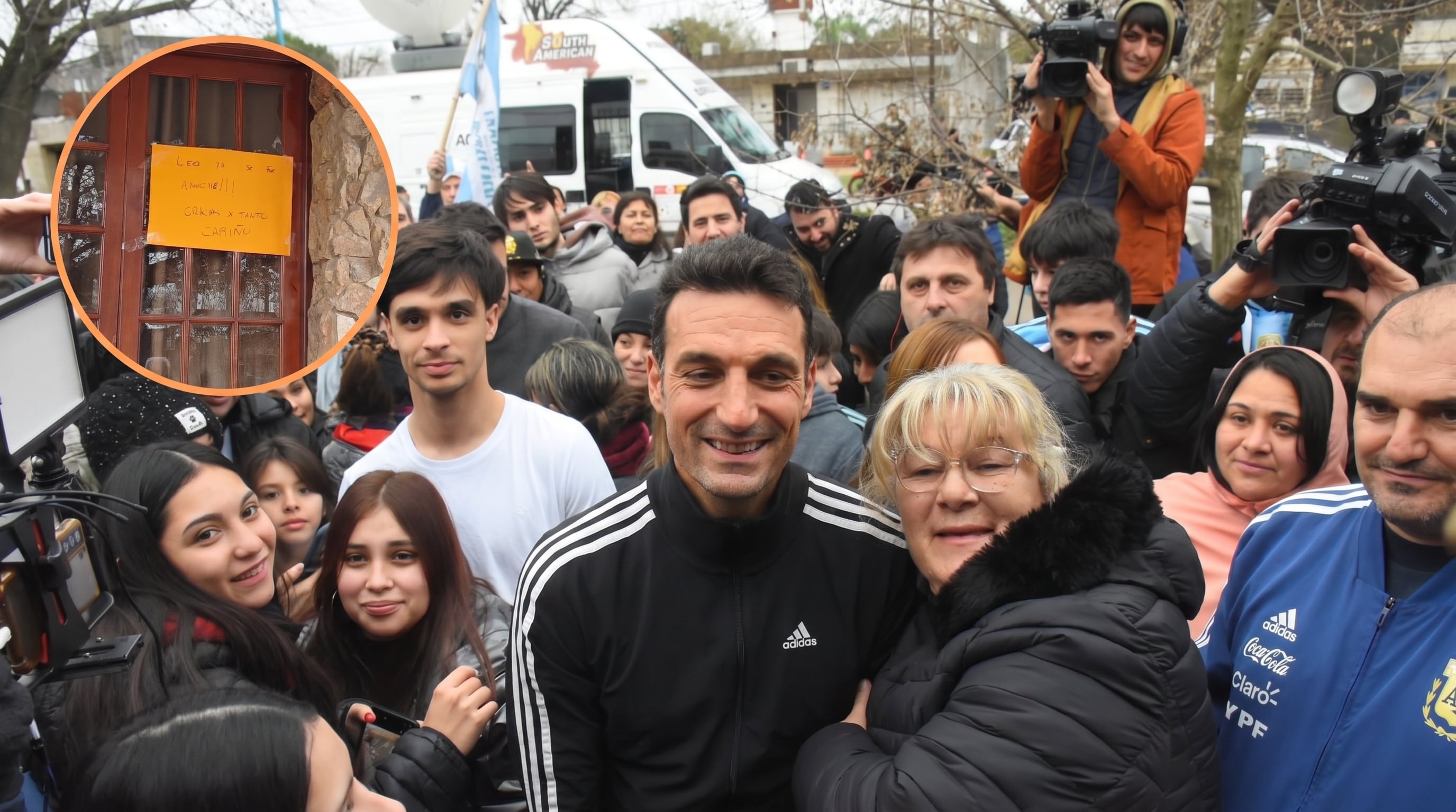 El tierno mensaje que la familia de Lionel Scaloni pegó en la puerta de su casa en Pujato