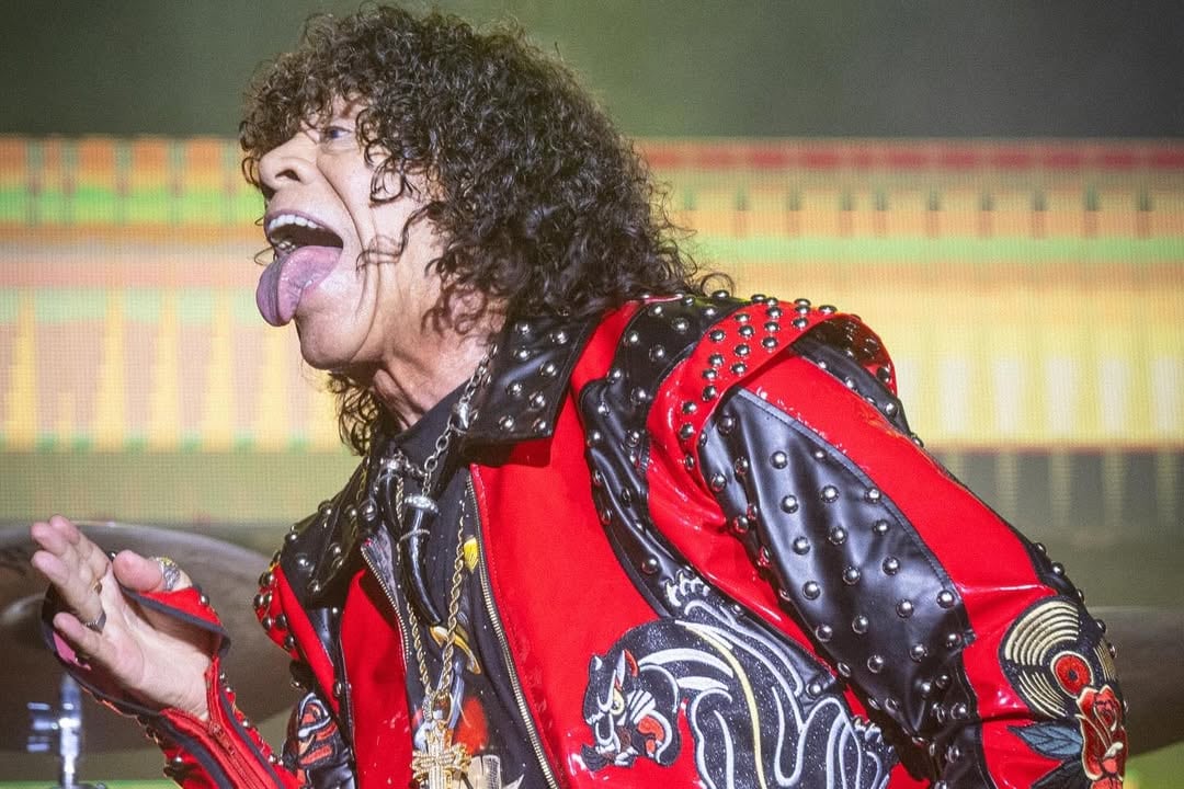 El regreso de La Mona Jiménez al Complejo Forja de Córdoba agotó entradas y fue celebrado durante el Día de los Enamorados con miles de asistentes (Créditos: @uj.producciones y @lamonaoficial)