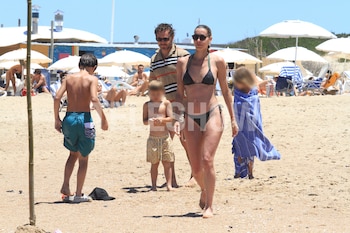 Ya fuera del agua, la