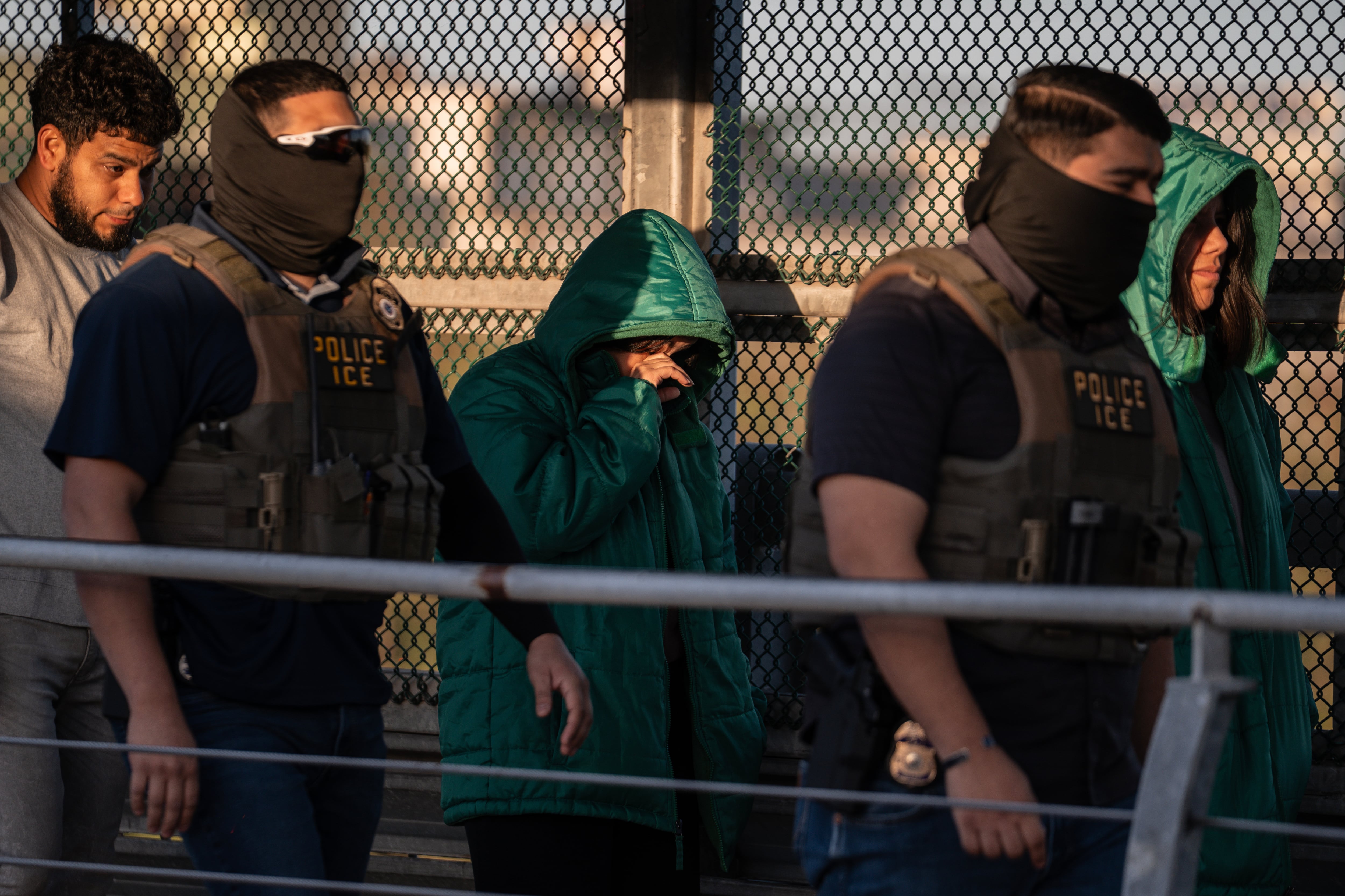 La hondureña es detenida por agentes de ICE cuando se dispone a salir hacia su trabajo en Nashville, Tennessee. (Foto: AP Foto/Felix Marquez / referencia)