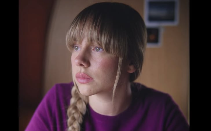 Ester Expósito en la campaña del 25N