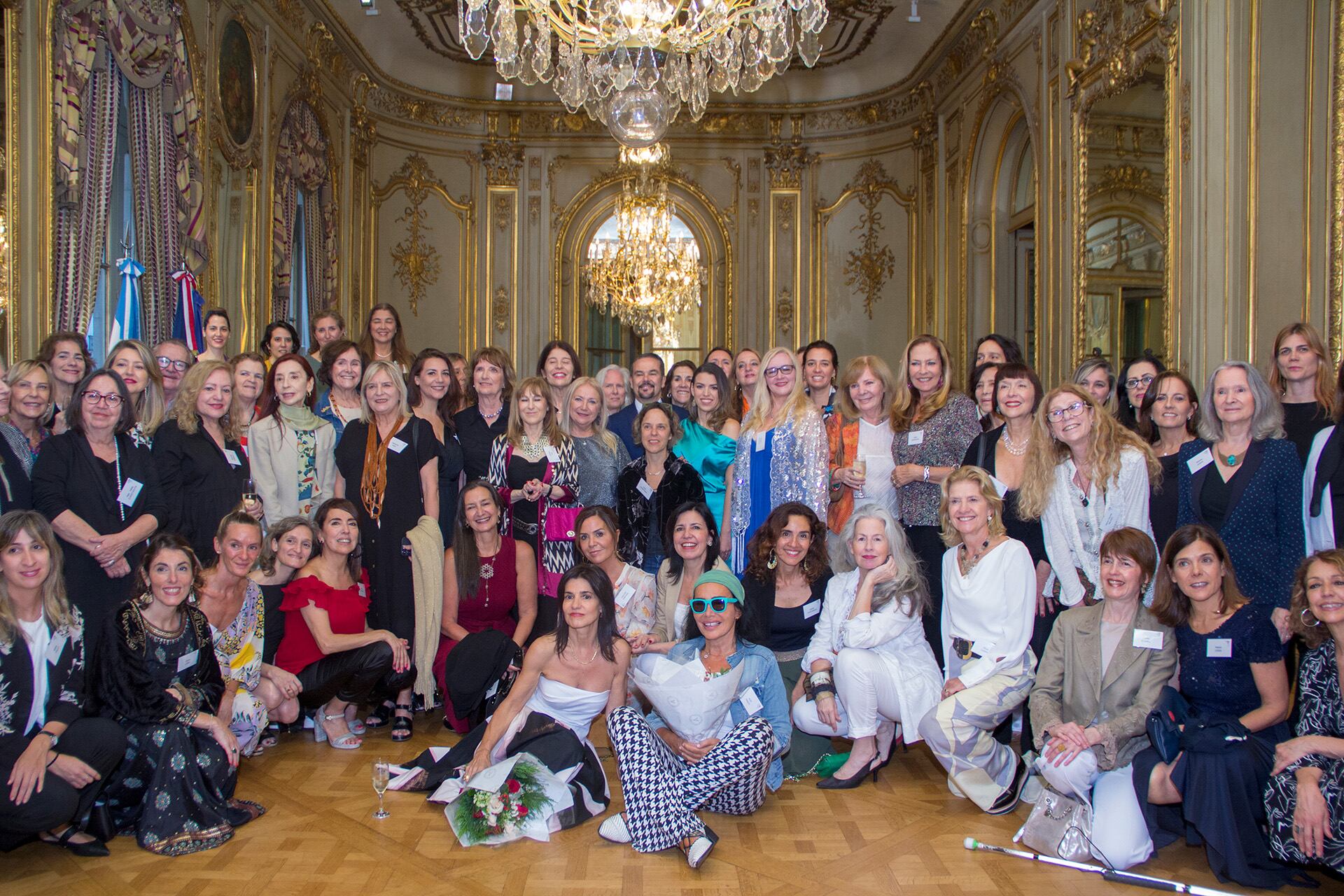 Las integrantes de Marianne en la Embajada de Francia