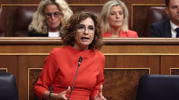 Montero reprocha a Moreno decir