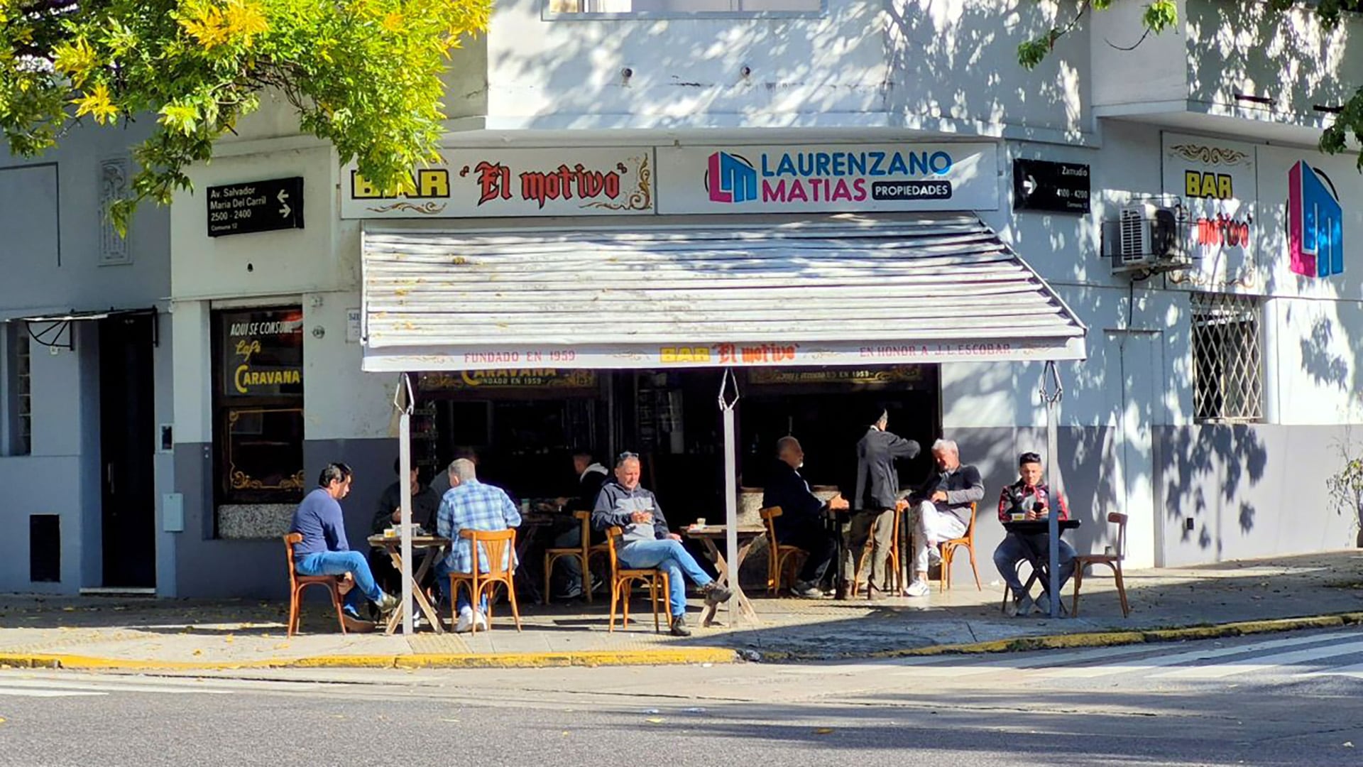 El costo de desayunar y almorzar fuera de casa en el AMBA supera el ingreso de la mitad de los trabajadores