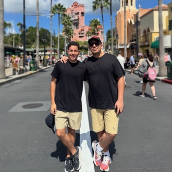 El parecido entre los dos no pasó desapercibido en las redes sociales - crédito Felipe Peláez / Instagram