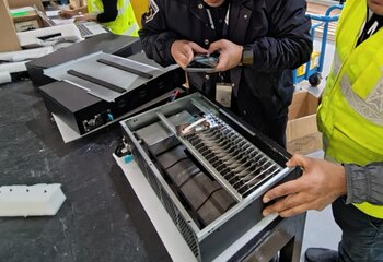 Las granjas de bots permiten