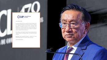 Primer plano de José María Balcázar con gafas, hablando en un podio, superpuesto con una carta de la Asociación Judía del Perú