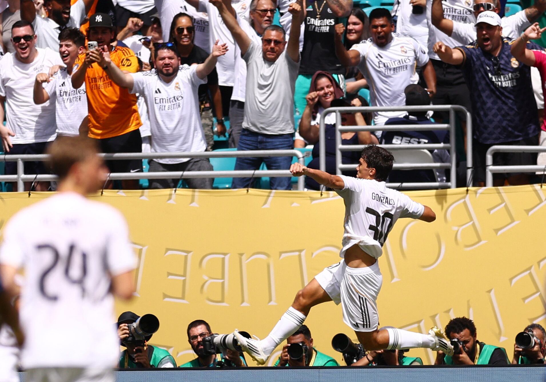 Gonzalo García celebrando su gol frente al Al Hilal (Reuters/Hannah Mckay)