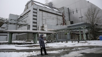 Ucrania y Alemania restaurarán el enorme arco que rodea un reactor de Chernóbil que destruyó un ataque ruso