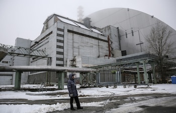 Nuevo Confinamiento Seguro (NSC) que protege los restos del cuarto reactor de la planta nuclear de Chernóbil (EFE/Roman Pilipey)