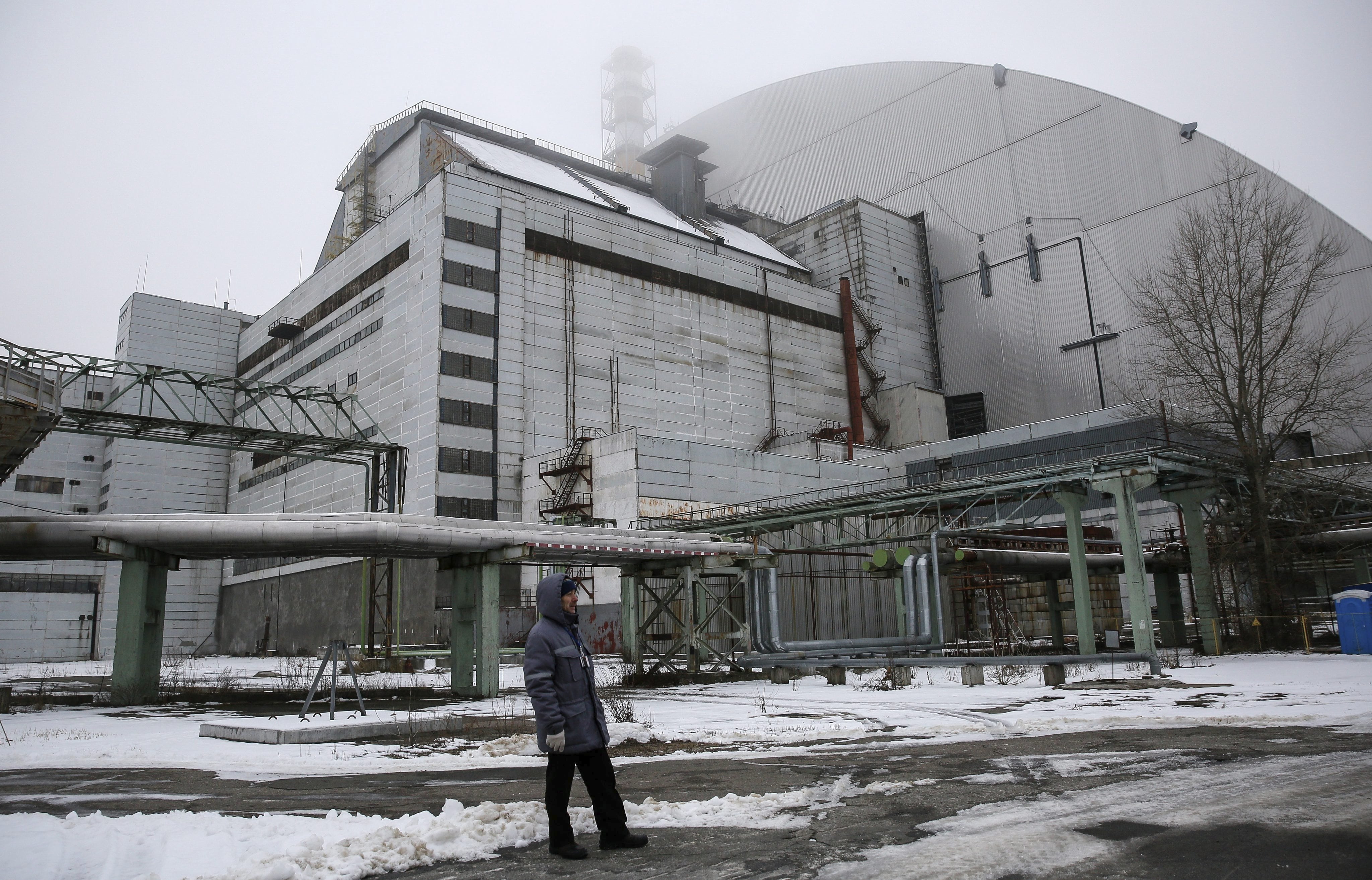 En Mayak explotó químicamente un depósito de residuos radiactivos. En Chernóbil se produjo un estallido y posterior incendio en un reactor nuclear durante un accidente en una prueba (EFE)