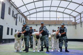 Los internos permanecerán 22 horas