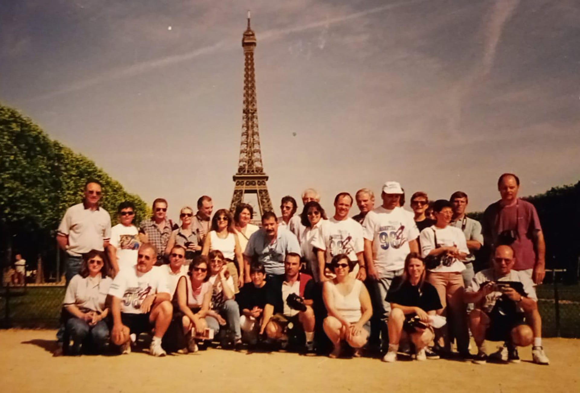 En 1998, exactamente tres años después de ganar medio millón de dólares, Julio se ganó un viaje gratis al Mundial de Francia