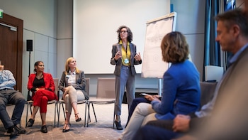 MUJERES TALENTO Y LIDERAZGO