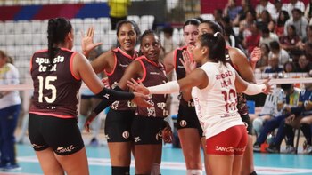 Universitario debutó con triunfo en