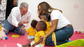 El presidente Luis Abinader abre espacio de cuidado para 250 niños en San Cristóbal