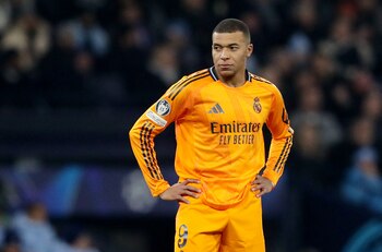 Kylian Mbappe tuvo una chance clara para el Real Madrid, pero falló en la definición (REUTERS/Scott Heppell)