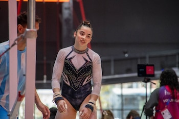 Las rifas en las exhibiciones del gimnasio financian los gastos de traslado que no cubren los torneos (Argentina.gob.ar)