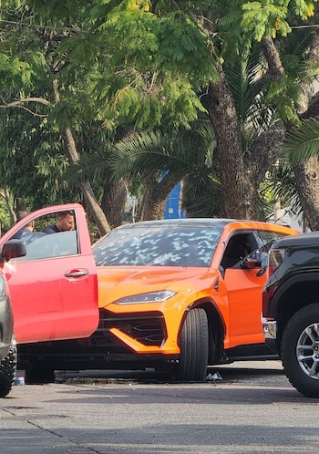 En la emboscada, dos personas