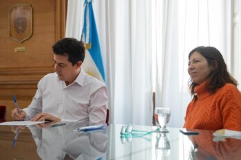 "Wado" De Pedro junto a