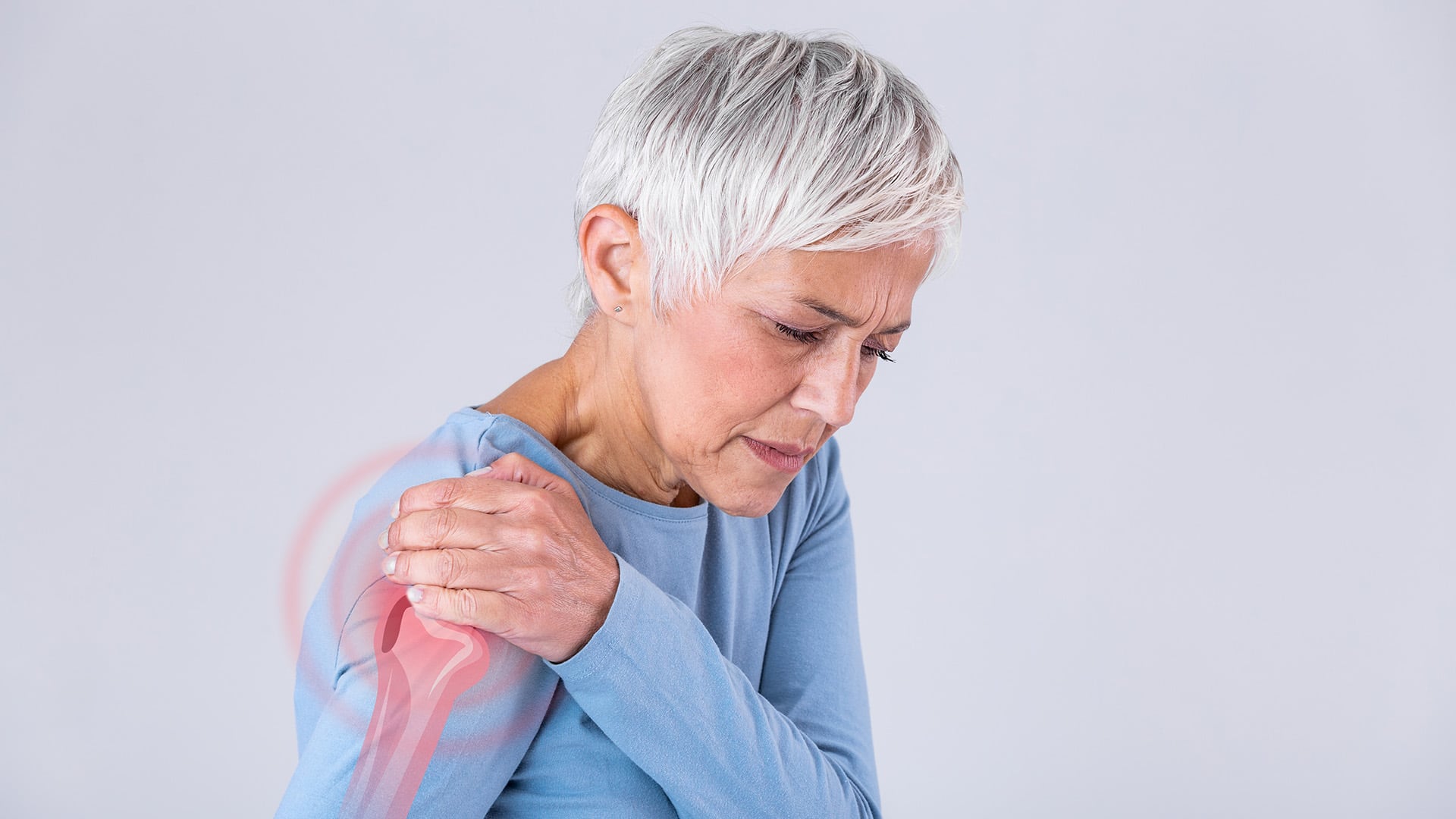 El estudio sugiere que no toda anomalía detectada por resonancia magnética en el hombro requiere intervención médica si el paciente no presenta síntomas (Freepik)