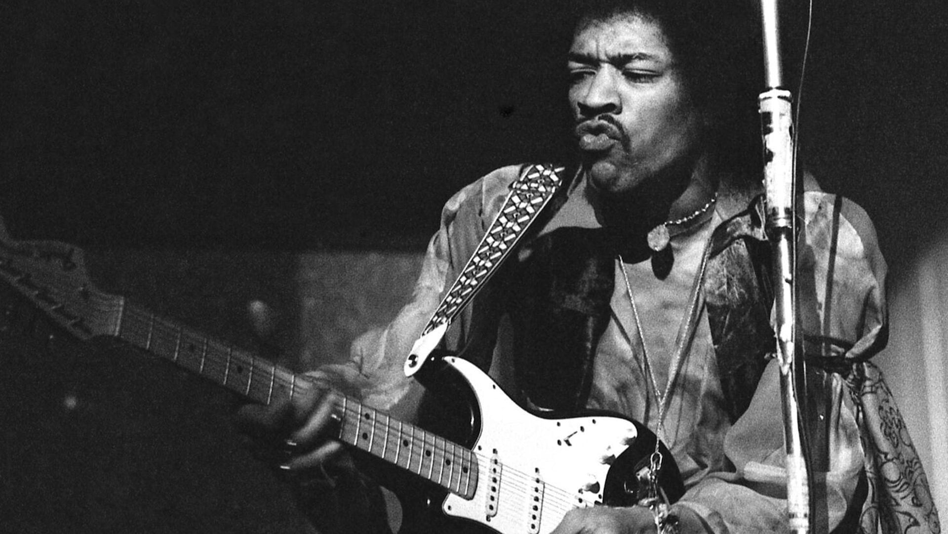 El último concierto oficial de Jimi Hendrix se celebró el 6 de septiembre de 1970 en la isla de Fehmarn, Alemania, en medio del caos de los Hells Angels (AP Photo/Hinninger)