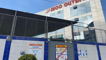 Niña del colegio Saco Oliveros