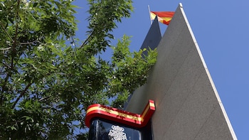 Detenido un policía nacional en Móstoles tras dejar su pistola reglamentaria a un conocido