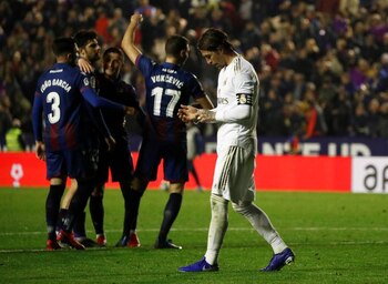 Sergio Ramos luce abatido mientras