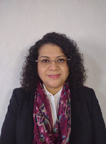 María del Carmen Camacho, Universidad