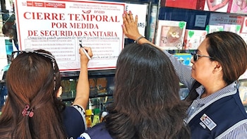 Autoridades cierran establecimientos farmacéuticos por