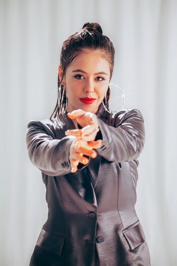 Fotografía sin fecha cedida por Santiago Pérez que muestra a la artista colombiana Juliana Velásquez. EFE/Santiago Pérez /SOLO USO EDITORIAL /NO VENTAS